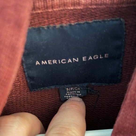 American Eagle burgundy hoodie - like new, worn a handful of times. Size S - Picture 3 of 3